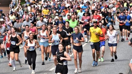 Hamburg - Zwei Menschen bei Halbmarathon wiederbelebt