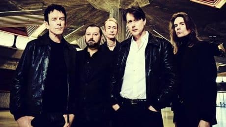 Suede, fundadores del britpop, actuarán en 2026 en Santana 27