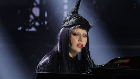 Lady Gaga: Sie entschuldigt sich für Mikrofon-Panne