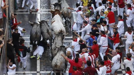 Sexto encierro de los Sanfermines con toros de José Escolar: 5 corredores tienen que ser asistidos por traumatismos