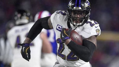 Derrick Henry gets historic $30 million contract extension after explosive first Ravens season
