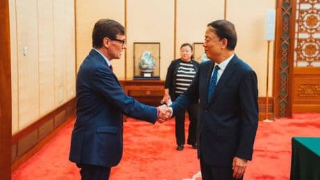 Illa, de gira en China, anuncia la apertura de una &quot;embajada&quot; catalana en el gigante asiático