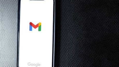 Avete un account Gmail: occhio alla nuova truffa con l’intelligenza artificiale