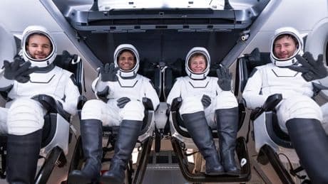 Una fuga de aire en la Estación Espacial Internacional deja en tierra a cuatro astronautas