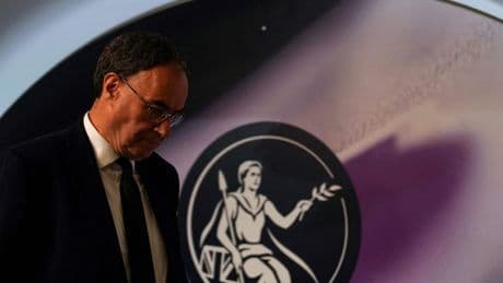 Geldpolitik: Bank of England: Leitzinssenkung auf 4,25 Prozent
