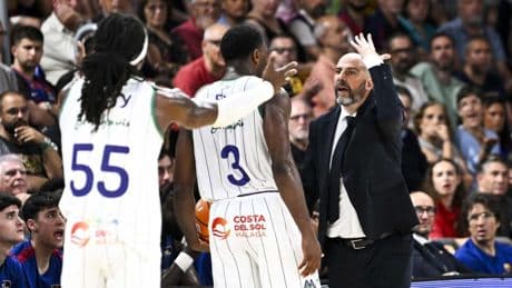 Peñarroya y Ejim casi llegan a las manos en el Palau