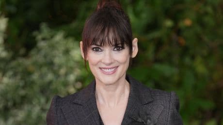 Winona Ryder says she still plays poker with Al Pacino