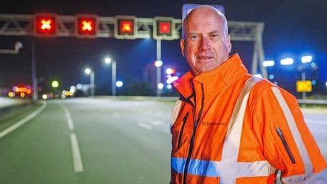 A12 na ’spannende’ race tegen de klok weer open: in 9 dagen 133 voetbalvelden aan nieuw asfalt gelegd