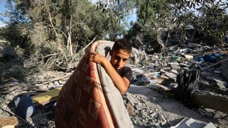 Gaza: près de 30 morts dans de nouvelles frappes israéliennes, les négociations piétinent