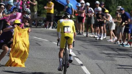 Tour, Pogacar ha umiliato tutti: ecco cosa ha fatto