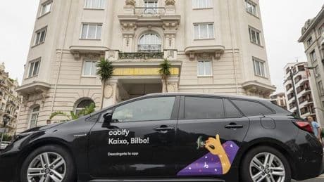 EL CORREO entra en el primer Cabify: 30 euros más barato que Uber para ir al aeropuerto desde Moyua