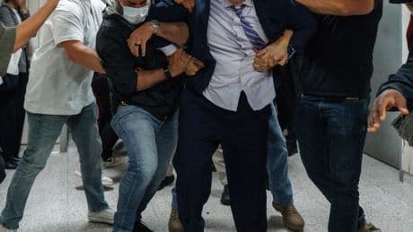 Brad Lander Is Arrested by ICE Agents at Immigration Courthouse