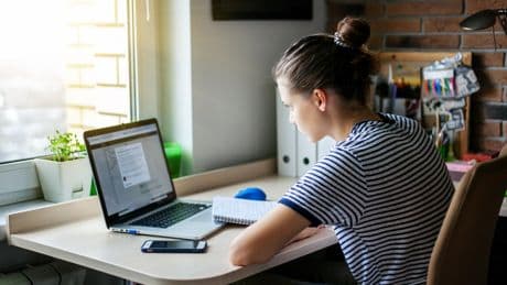 « Dormir sur le parvis de la fac » : ces étudiants qui ne trouvent pas de logement pour la rentrée