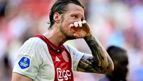 Emotionele Ajax-spits Wout Weghorst: ’Ik had deze dag heel anders voorgesteld’