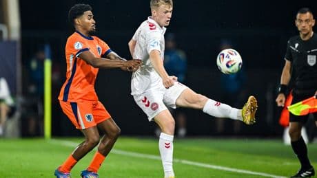 ’Kannibaal’ Khalid Boulahrouz kluift falende Ian Maatsen tot op het bot af bij Jong Oranje: ’Slecht voorbeeld voor de groep’