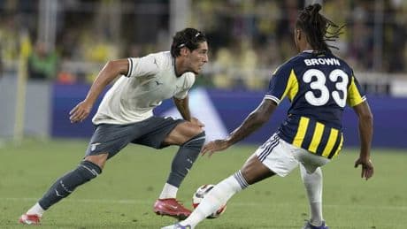 Fenerbahçe-Lazio 1-0, Mourinho batte Sarri. Errore di Guendouzi, si salvano solo Gila e Cataldi