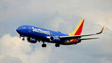 Southwest Airlines, regole più dure per passeggeri sovrappeso: posto extra solo in anticipo e rimborso in casi specifici
