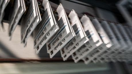 Avec 596 000 abonnés en 2024, Le Monde a réussi son virage numérique