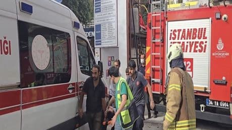 Kadıköy’de inşaat alanında toprak kayması: 2 işçi yaralandı
