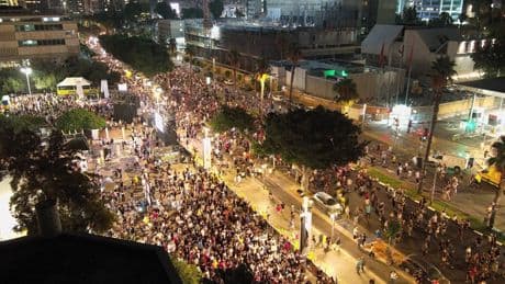 Netanyahu'ya Tel Aviv'de sert tepki: Bir anlaşmayı daha sabote etti