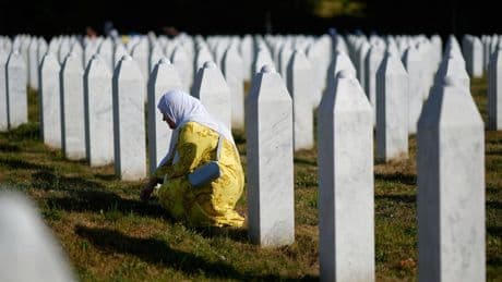 Gedenktag für Opfer von Srebrenica – AfD-Eklat im Bundestag