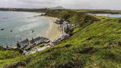 The beautiful beach in UK seaside village that 'looks like South Africa' - even has a pub