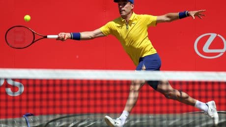 Bautista firma una de las remontadas del año en Queen's: set y 4-1 abajo y pelota de partido en contra