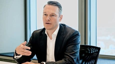 Finanzvorstand im Gespräch: „Die Commerzbank ist heute eine mutigere Bank“