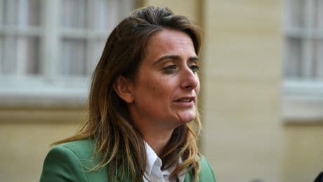 La gauche exhorte Emmanuel Macron à empêcher la destruction de contraceptifs par les États-Unis