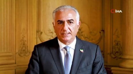 İran'ın devrik liderinin sürgündeki oğlundan ayaklanma çağrısı
