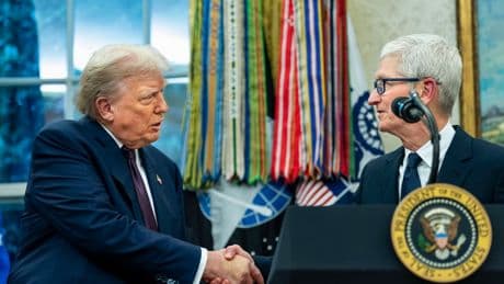 Apple umgeht Trumps Chip-Zölle – mit einem Geschenk aus Glas und Gold