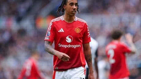 Leny Yoro reveals how private talks with Man Utd legend helped his career take off