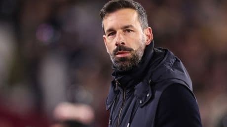 Leicester to sack Ruud van Nistelrooy - and replace him with axed Premier League boss
