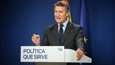Feijóo exige la dimisión del fiscal general: "Quien se sienta en el banquillo no puede perseguir delitos"