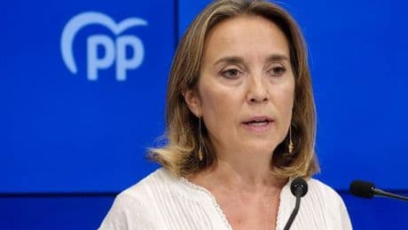 Gobierno y PP se enzarzan por los medios aéreos disponibles para apagar incendios