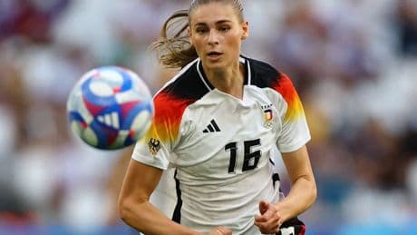 Fußball: Nationalspielerin Jule Brand geht zu Lyon