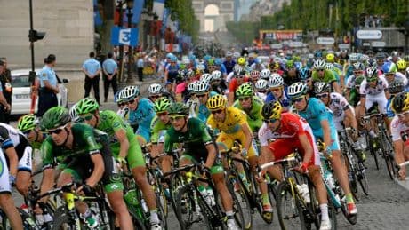 Les cinquante ans de l’arrivée du Tour de France sur les Champs-Élysées, la célébration d’un mythe