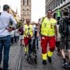 ‘Als iemand zó veel drinkt, zitten daar vaak heftige emoties achter’: een nacht met het Rode Kruis op de Gentse Feesten