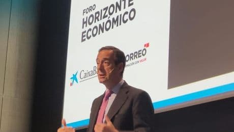 El CEO de Caixabank llama a aprovechar el crecimiento económico para reducir la deuda pública