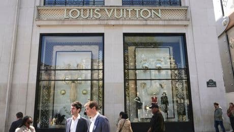 Luxusmode: Umsatz von LVMH sinkt überraschend – Aktie bricht nachbörslich ein