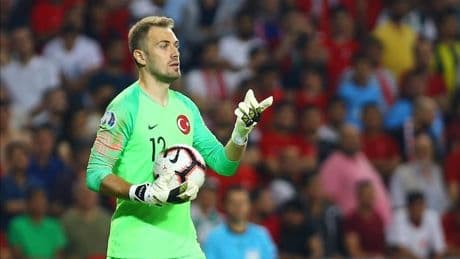 Milli kaleci Mert Günok futbolu bırakacağı yaşı açıkladı