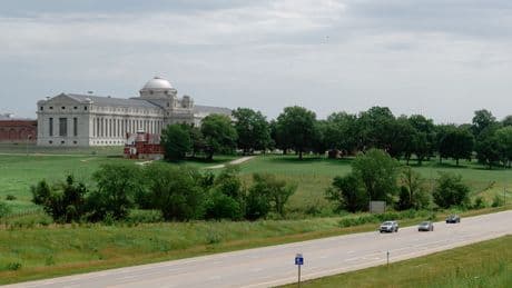 A City in Kansas Is Suing Over a Planned ICE Detention Center