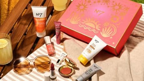 Boots No7 set worth £104 hailed 'brilliant box of goodies' slashed to £30