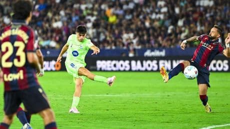 Nueva 'masterclass' de Pedri: golazo y liderazgo