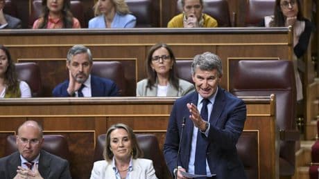 ¿Quién tiene interés en cambiar un sistema eléctrico que garantiza precios bajos?