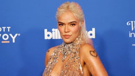 La superstar du reggaeton Karol G apportera une touche latine au Crazy Horse de Paris en septembre