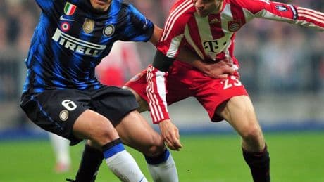 Fußball: Nach Verbrennungen: Lúcio teilt Foto aus dem Krankenhaus