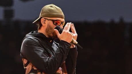 Jul met en garde ses fans face à la vente de faux billets pour des concerts fictifs