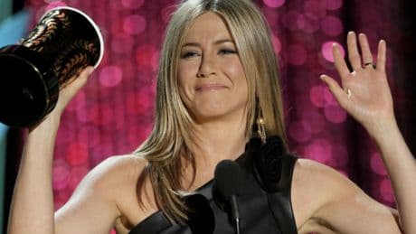 Un hombre denuncia haber sido estafado por una IA que se hacía pasar por Jennifer Aniston y le declaraba su amor