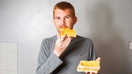Seltene Essstörung - Thomas (35) kann seit Jahrzehnten nur Toast essen